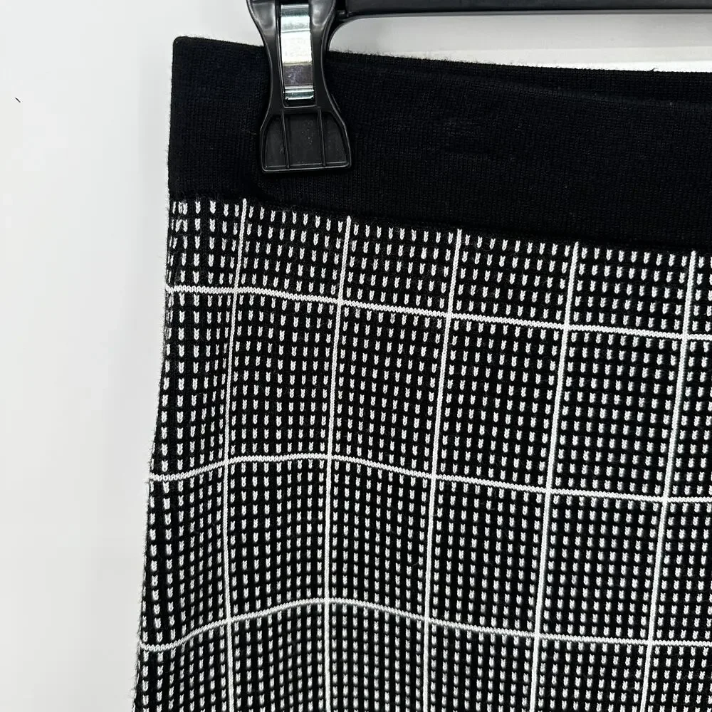 WHITE HOUSE BLACK MARKET Black & White Knit Pencil Skirt // XS